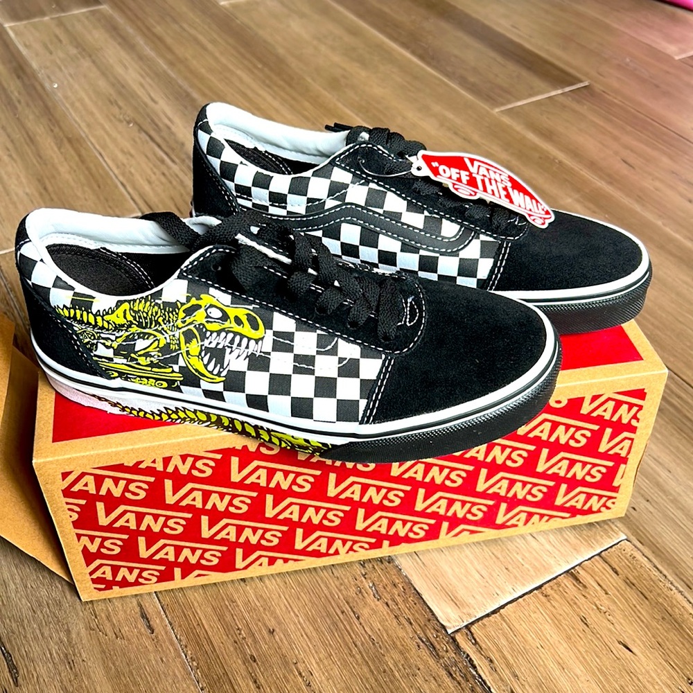 New in box Vans boys shoes